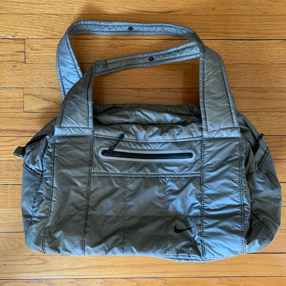 Nike gym duffel bag